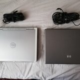 Vand 2 laptop-uri functionale cu alimentatoare
